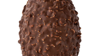 Uovo di Pasqua Artigianale alle nocciole ricoperto di cioccolato